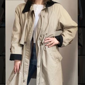 VINTAGE TRENCH COAT